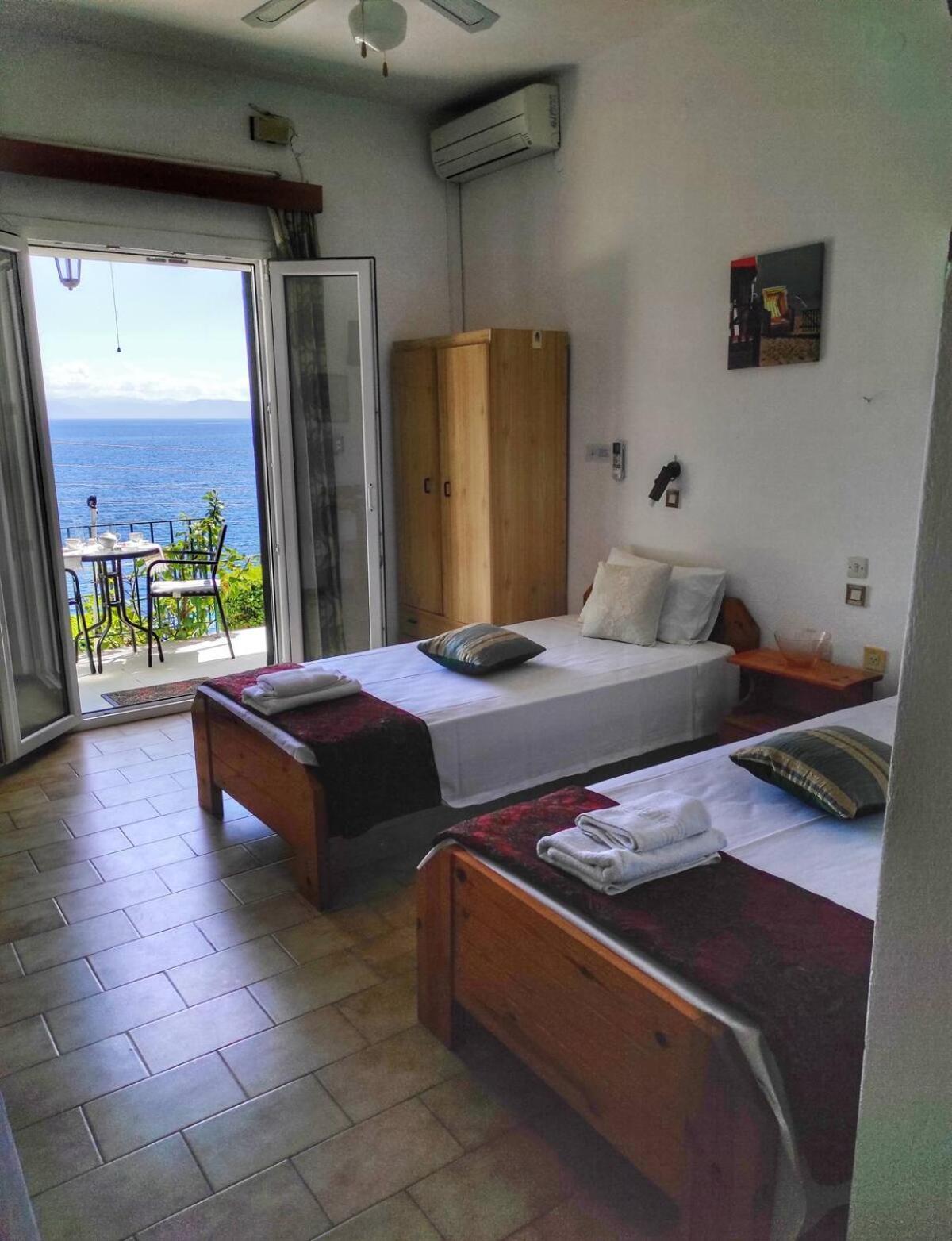 Villa Fourtuna Apartment Agios Ioannis Peristeron  Exterior photo